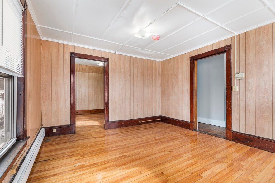 More Photos Of 4 Elm St, Lancaster Apartments For Sale