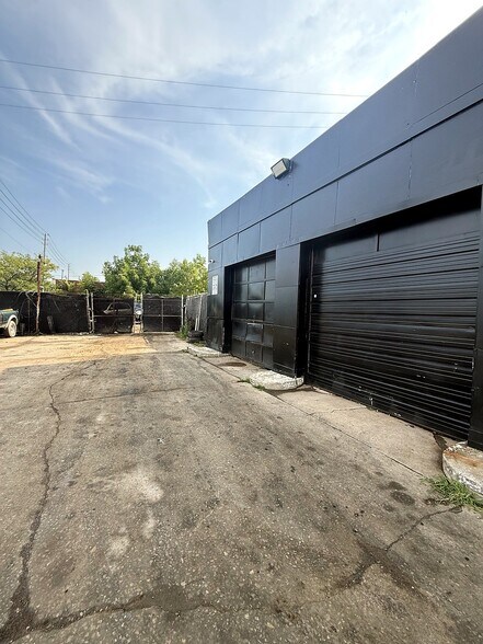 More Photos Of 17202 Saint Clair Ave, Cleveland General Retail For Sale