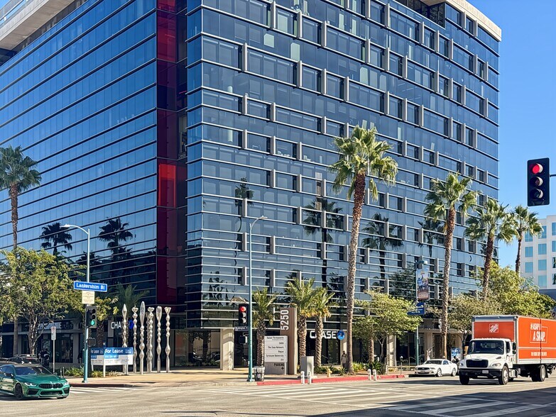 More Photos Of 5250 Lankershim Blvd, North Hollywood Coworking Space