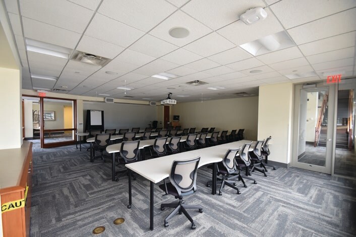 More Photos Of 3900 Great Plains Dr S, Fargo Office For Sale