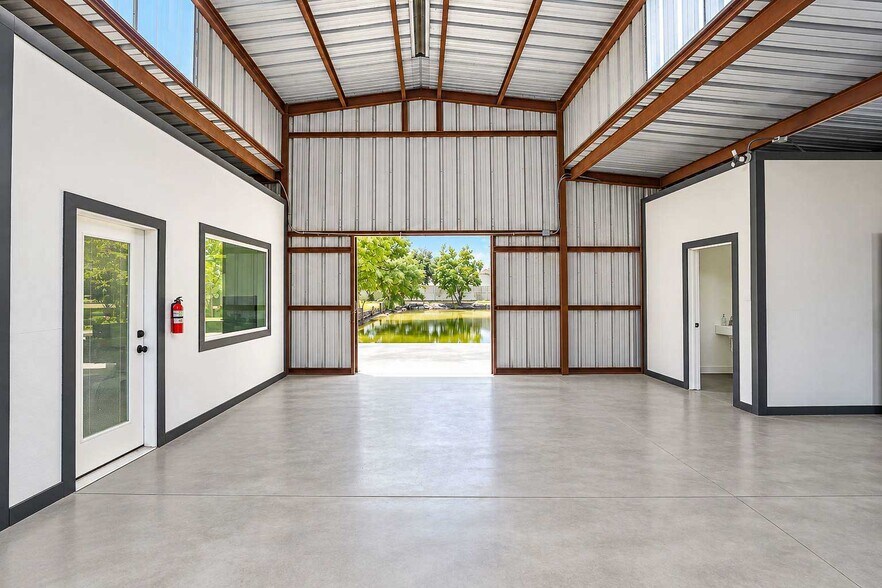 More Photos Of 17635 Kings Ct, Cypress Office Residential For Sale