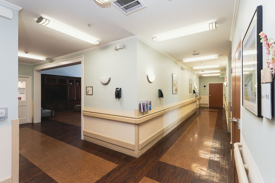 More Photos Of 6444 Central City Blvd, Galveston Rehabilitation Center For Sale