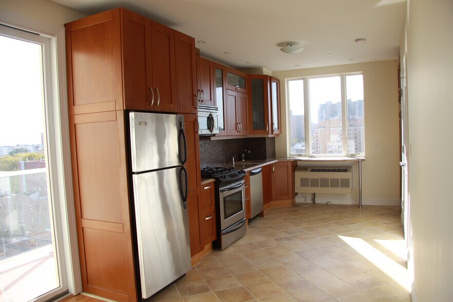 More Photos Of 2848 Brighton 7th St, Brooklyn Apartments For Sale