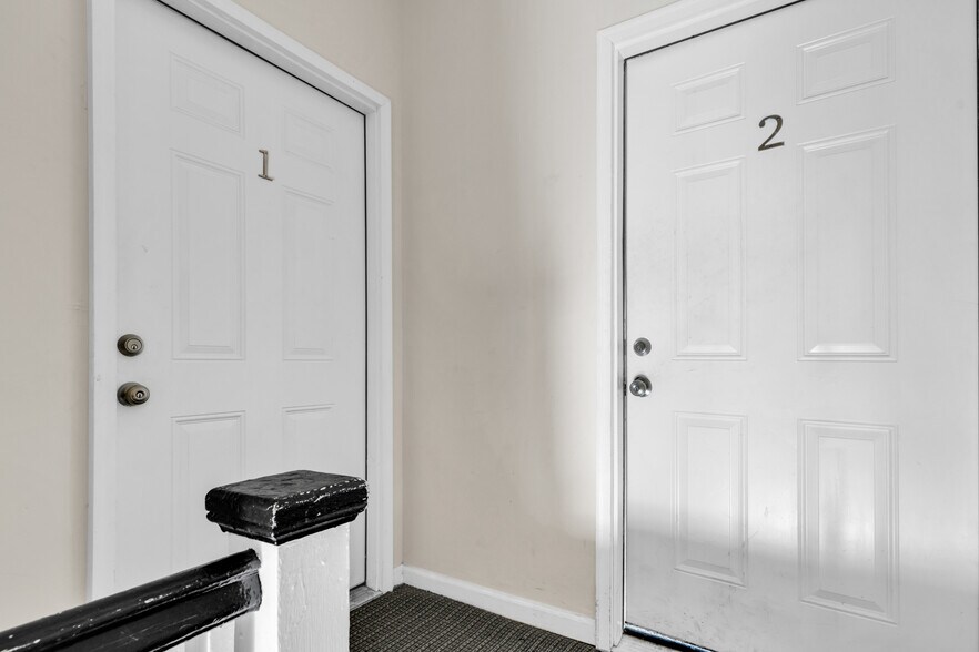 More Photos Of 2300 W Kentucky St, Louisville Storefront Retail Residential For Sale