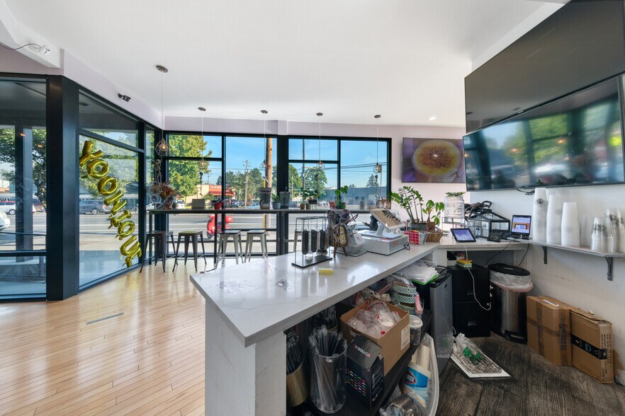 More Photos Of 5338 SE Foster Rd, Portland Storefront For Sale