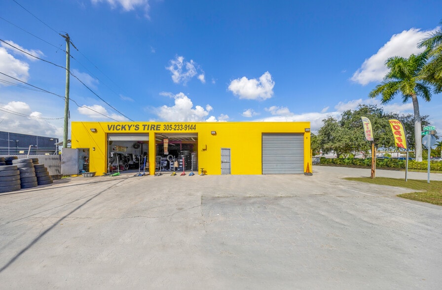 More Photos Of 11300 SW 208th Dr, Miami Service For Sale