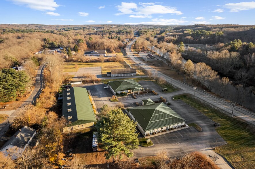 More Photos Of 35-39 Kennedy Dr, Putnam Medical For Lease