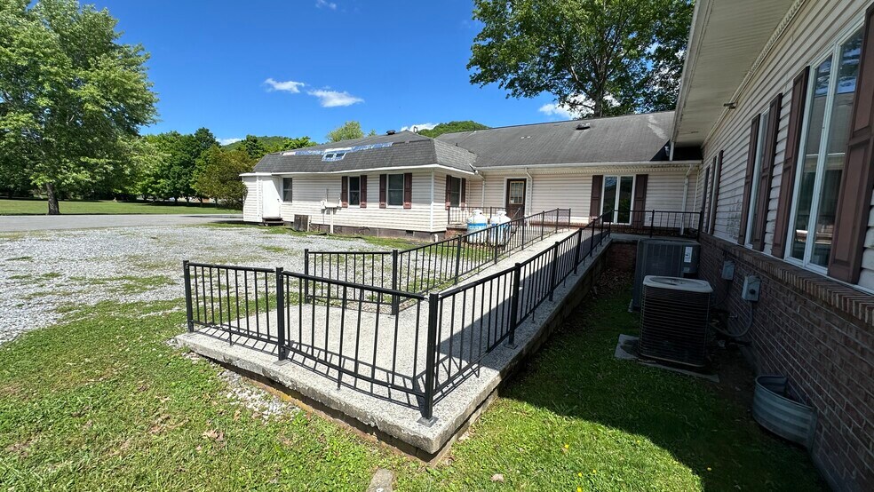 More Photos Of 444 Elmwood Ave, Alderson Medical For Sale
