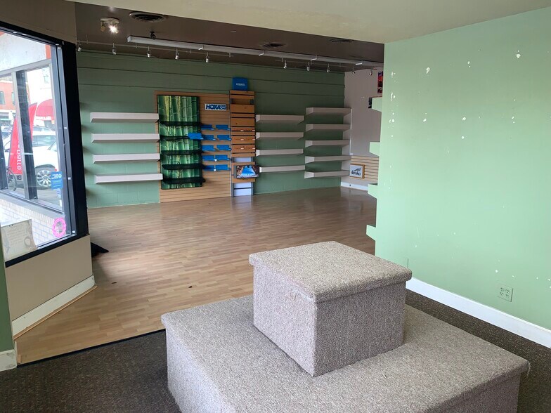 More Photos Of 702-710 2nd St, Davis Storefront For Lease