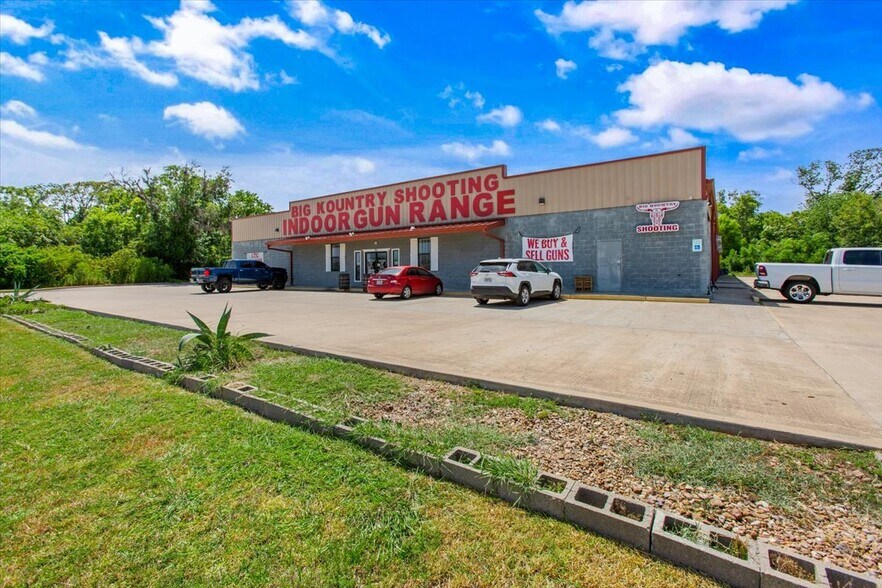 More Photos Of 2100 Highway 2004, Richwood Freestanding For Sale