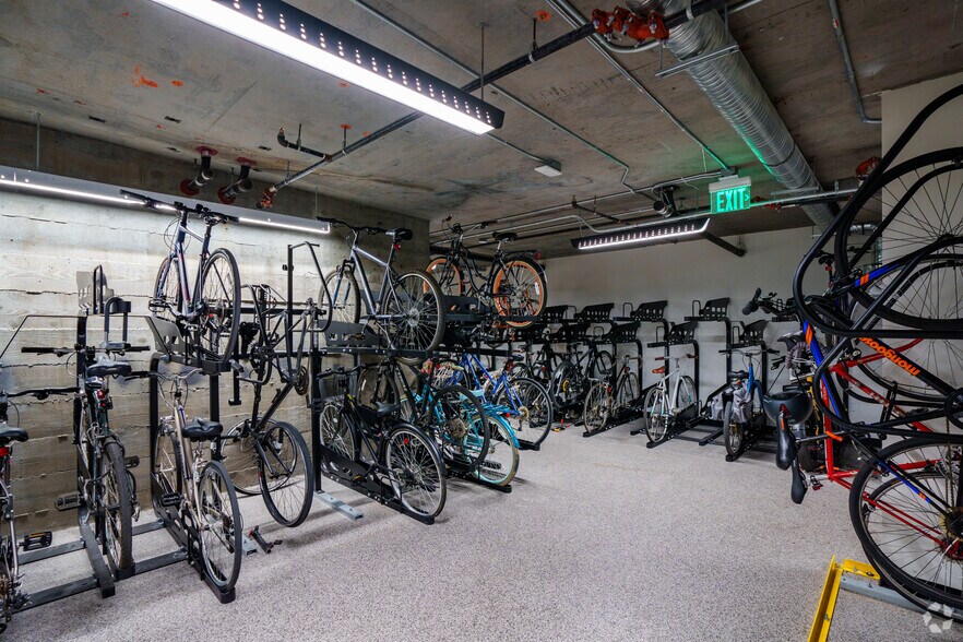 More Photos Of 2302 Valdez St, Oakland Apartments For Lease