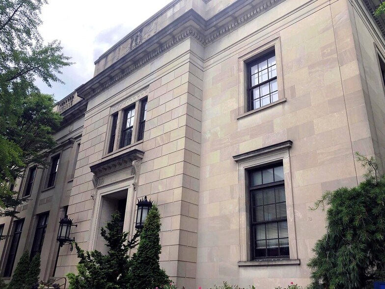 More Photos Of 48-50 W Chestnut St, Lancaster Office For Lease
