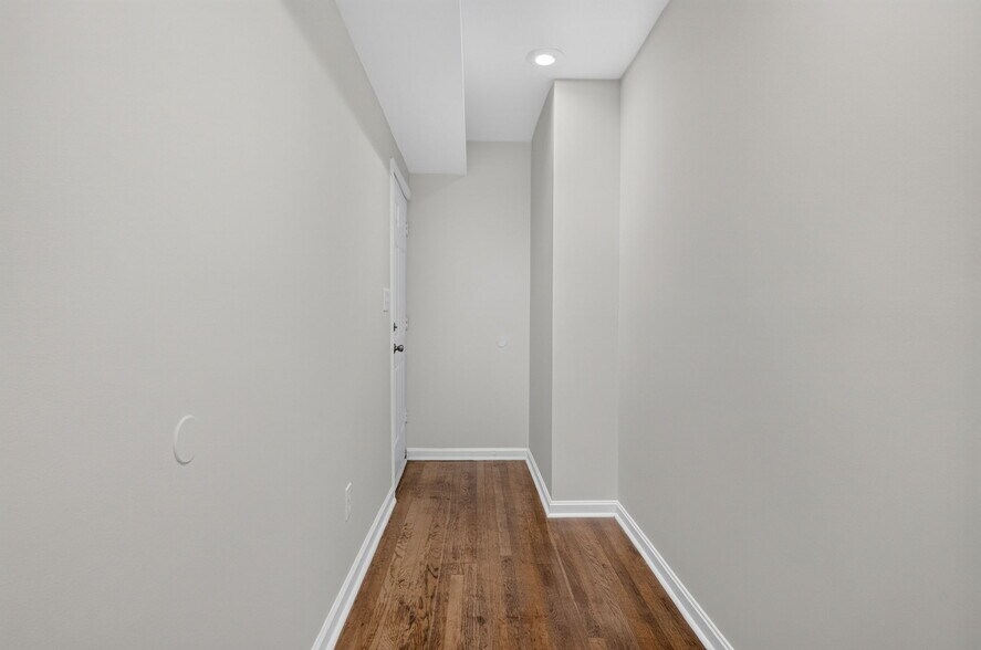 More Photos Of 1908 M St NE, Washington Apartments For Sale