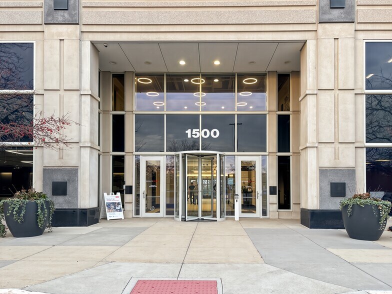 More Photos Of 1500 McConnor Pky, Schaumburg Coworking Space