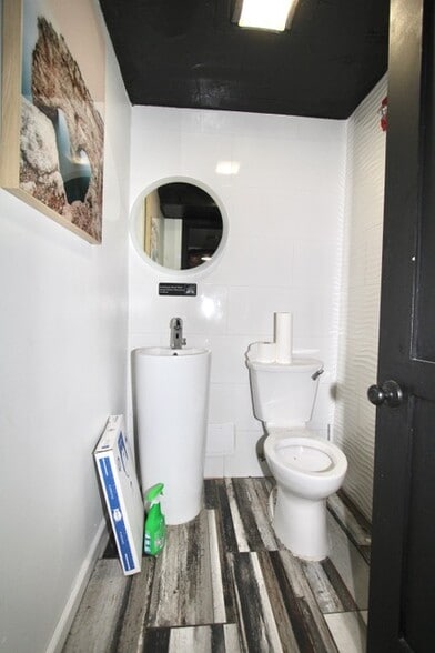 More Photos Of 9-11 Kelley Sq, Worcester Apartments For Lease