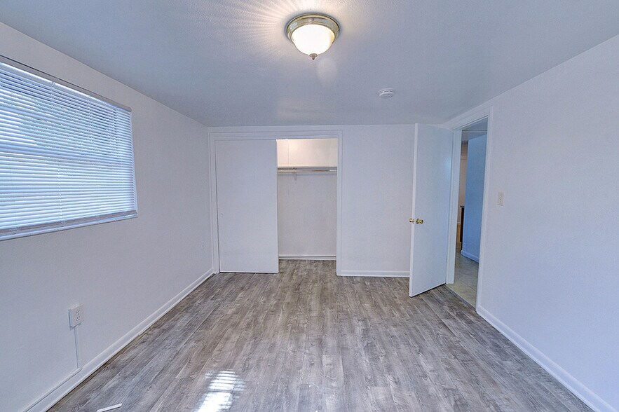 More Photos Of 1154 NE 1st St, Crystal River Apartments For Sale