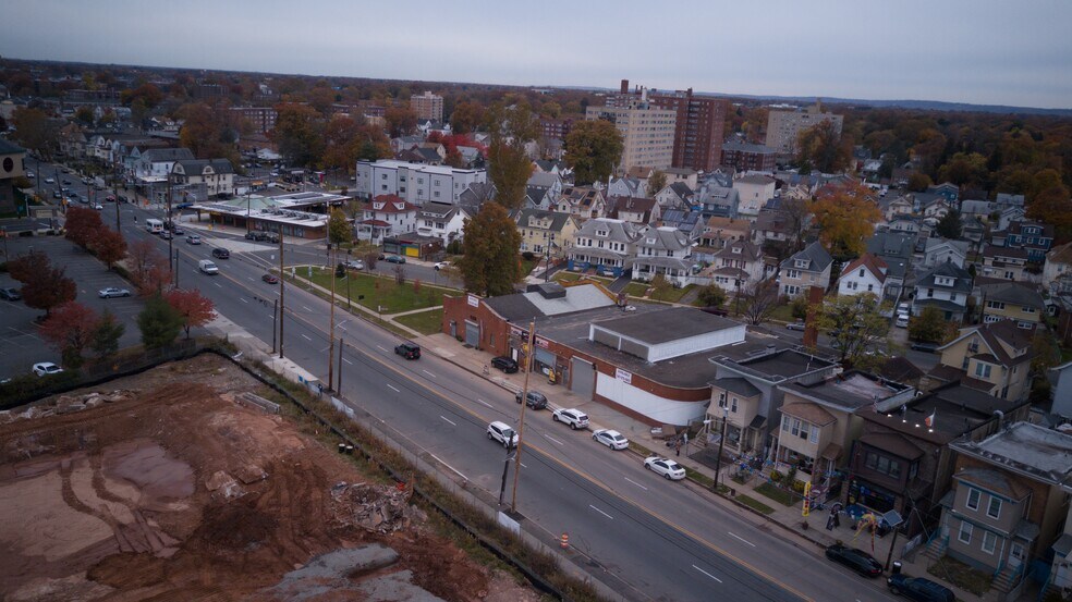 More Photos Of 828 Newark Ave, Elizabeth Warehouse For Lease