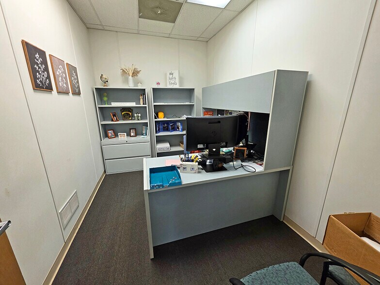 More Photos Of 100 Prushnok Dr, Punxsutawney Office For Sale