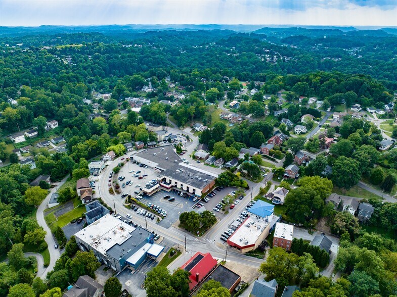 More Photos Of 1005-1011 Bridge Rd, Charleston Storefront Retail Office For Sale