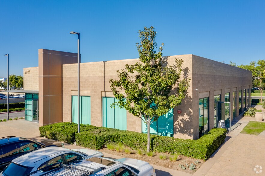 More Photos Of 9834 Research Dr, Irvine Loft Creative Space For Lease