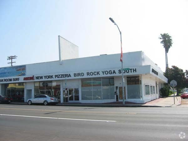 More Photos Of 4651-4655 Mission Blvd, San Diego Freestanding For Lease