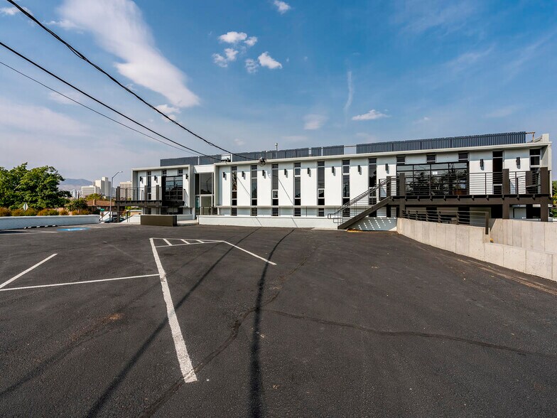 More Photos Of 400 S Wells Ave, Reno Office For Lease