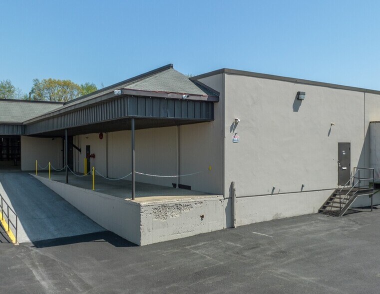 More Photos Of 904-926 Springdale Dr, Exton Warehouse For Lease