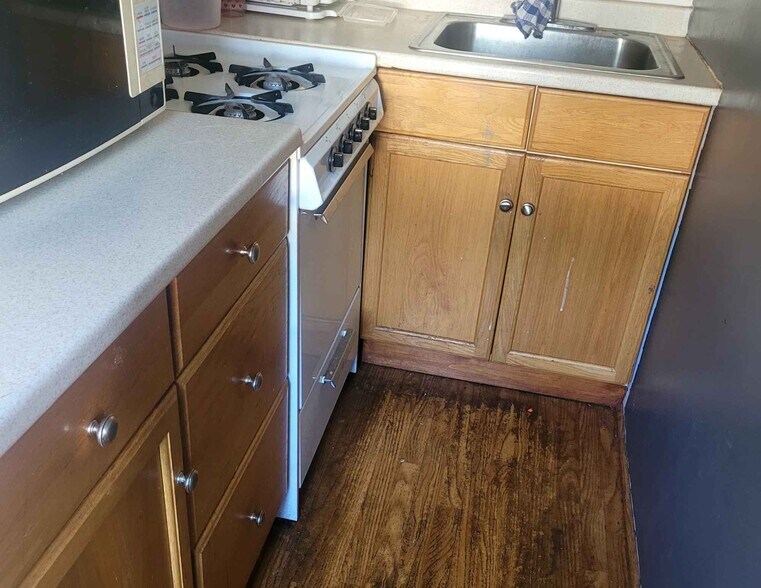More Photos Of 1025 N 66th St, Philadelphia Office For Sale