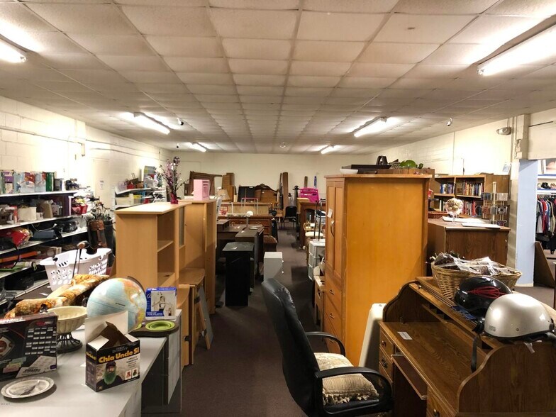 More Photos Of 12100 Highway 49, Gulfport Storefront For Lease