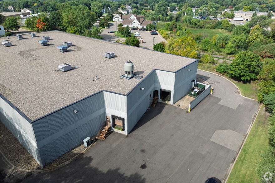 More Photos Of 405 Commerce Ct, Vadnais Heights Manufacturing For Sale