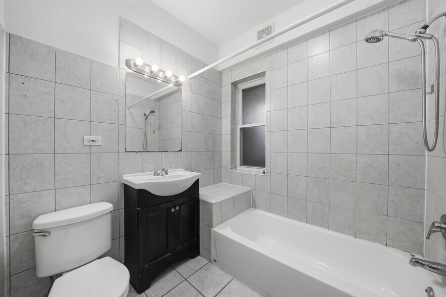 More Photos Of 4948-58 W Dickens Ave, Chicago Apartments For Sale