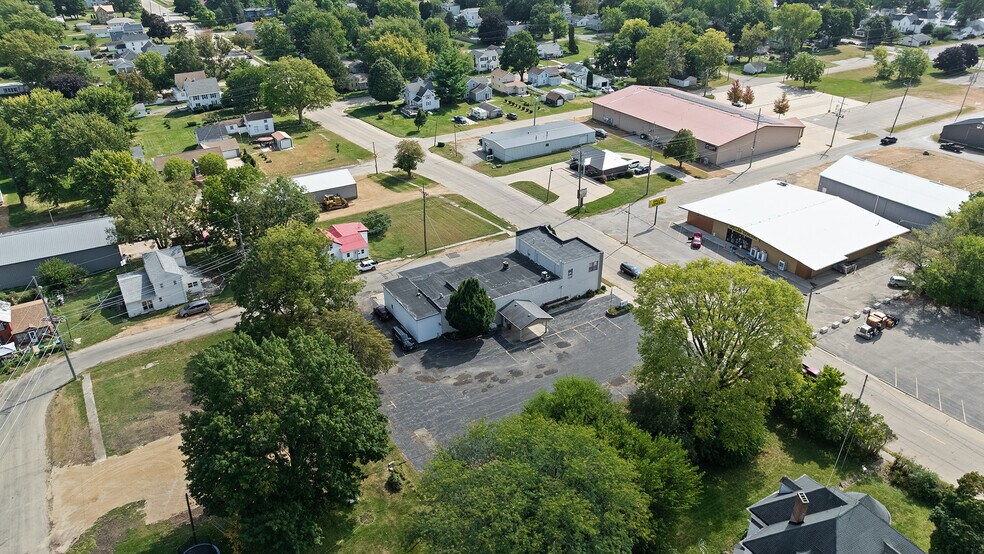 Primary Photo Of 110 E Dixon St, Polo Specialty For Sale