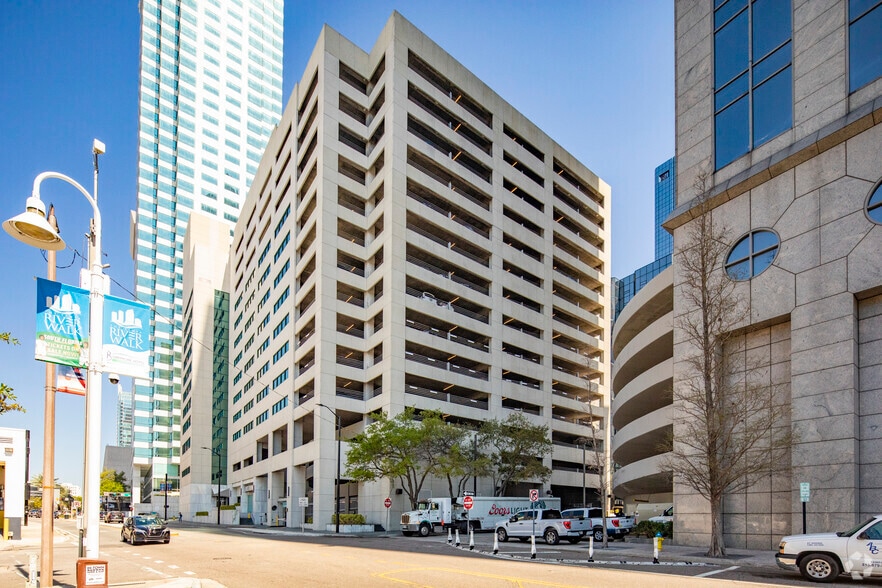 More Photos Of 203 N Ashley Dr, Tampa Parking Lot For Lease