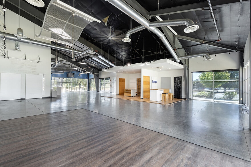 More Photos Of 800 American Way, Windsor Freestanding For Lease