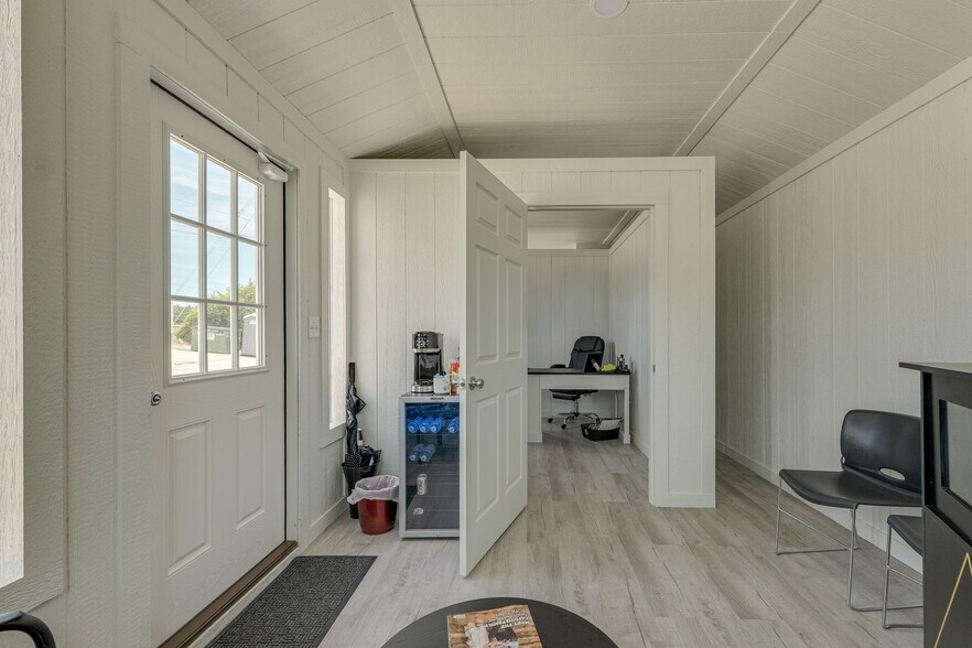 More Photos Of 21601 State Highway 71 W, Spicewood Land For Lease