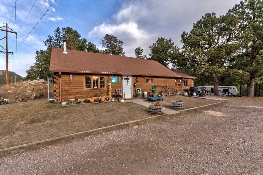 More Photos Of 1116 N 5th St, Custer Trailer Camper Park For Sale