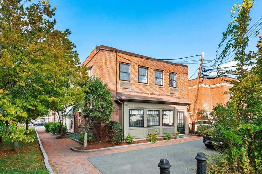 More Photos Of 1842-1844 Massachusetts Ave, Lexington Office Residential For Lease