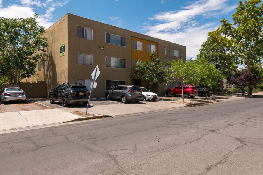 More Photos Of 802 Gold Ave SW, Albuquerque Apartments For Sale