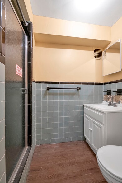 More Photos Of 2 W End Ave, Brooklyn Apartments For Lease