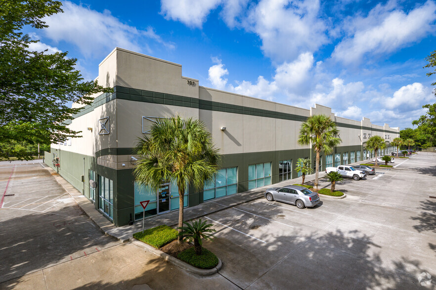 Primary Photo Of 707 N Shepherd Dr, Houston Warehouse For Lease