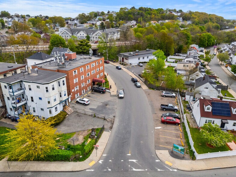 More Photos Of 7-20 Hy-Sil Ave, Chelsea Apartments For Sale