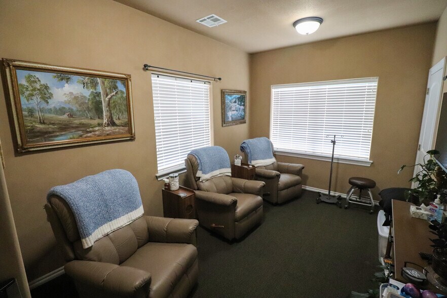 More Photos Of 9225 S Toledo Ave, Tulsa Office For Sale