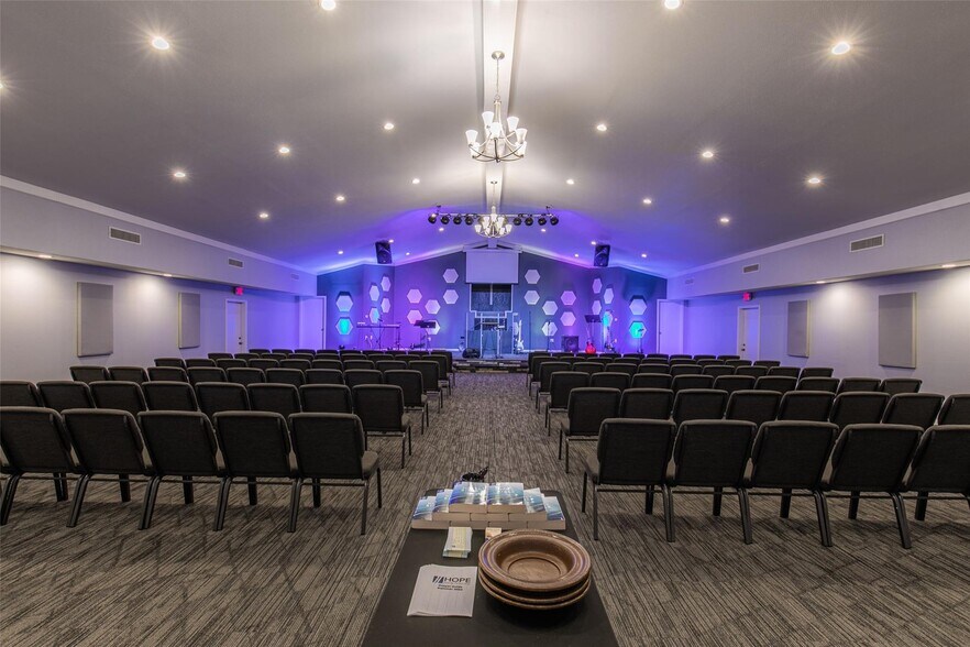 More Photos Of 434 Jefferson St E, Sulphur Springs Religious Facility For Sale