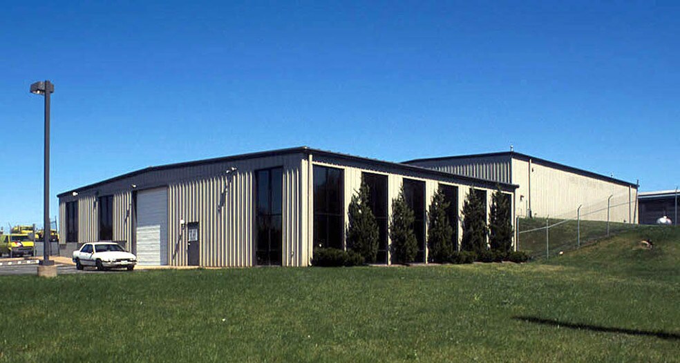 More Photos Of 11520-11530 Balls Ford Rd, Manassas Warehouse For Lease