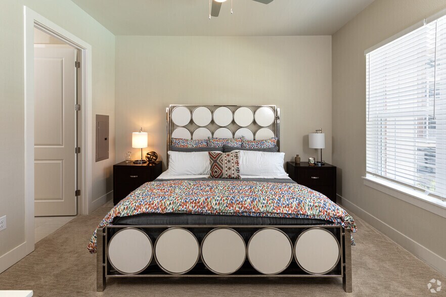 More Photos Of 2200 Carl D Silver Pky, Fredericksburg Apartments For Lease