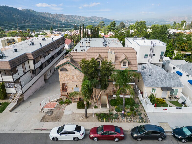 More Photos Of 10219 Commerce Ave, Tujunga Apartments For Sale