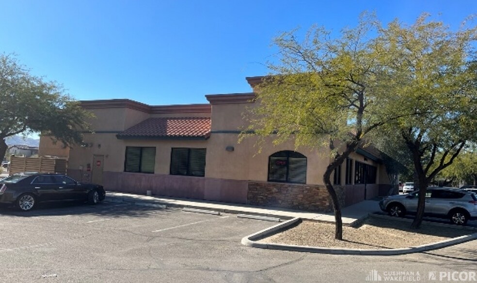 More Photos Of 8464 N Cracker Barrel Rd, Tucson General Retail For Sale