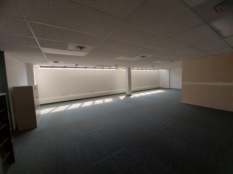 More Photos Of 4705 48 Ave, Red Deer Medical For Lease
