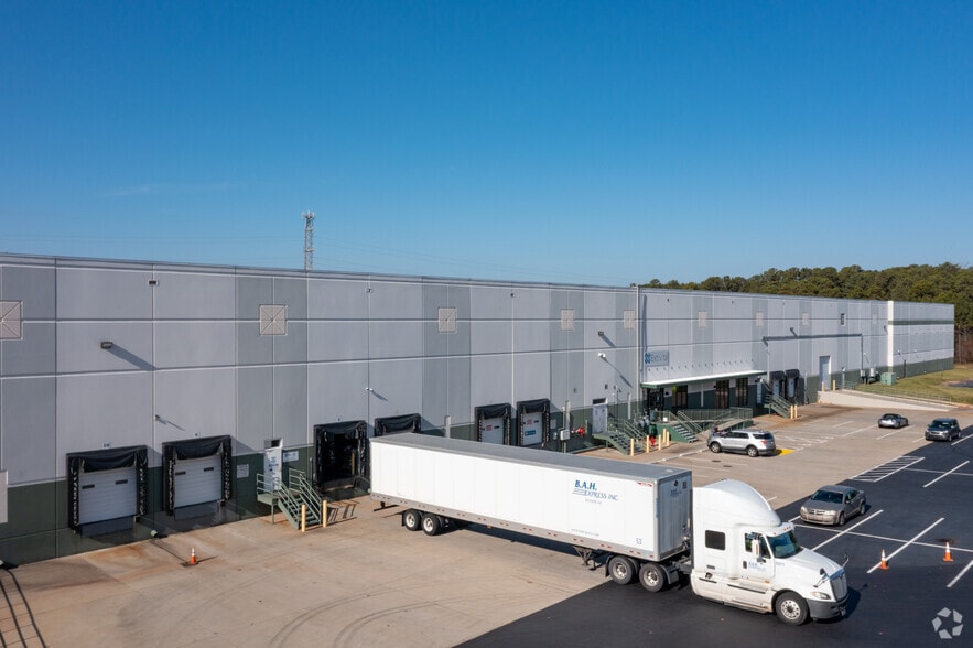 More Photos Of 2012 TW Alexander Dr, Durham Distribution For Lease