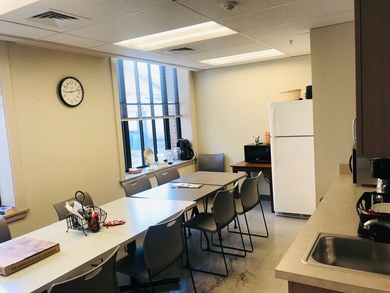 More Photos Of 202 N Duke St, Lancaster Office For Sale